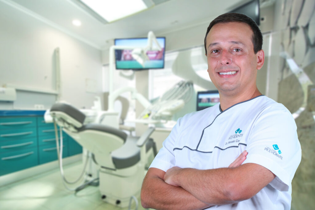 Dr. Leonardo Magnago | Previdente Dental Clinic